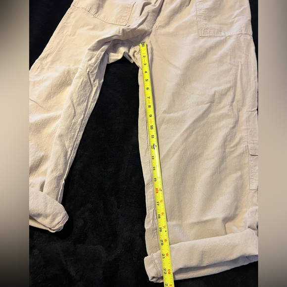 White Stag Women's Relaxed Fit Tan Cargo Pants/Capris size S/M - Picture 8 of 12